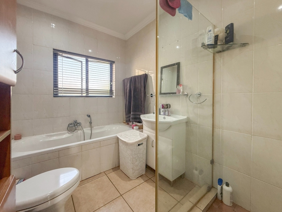 3 Bedroom Property for Sale in Melodie North West